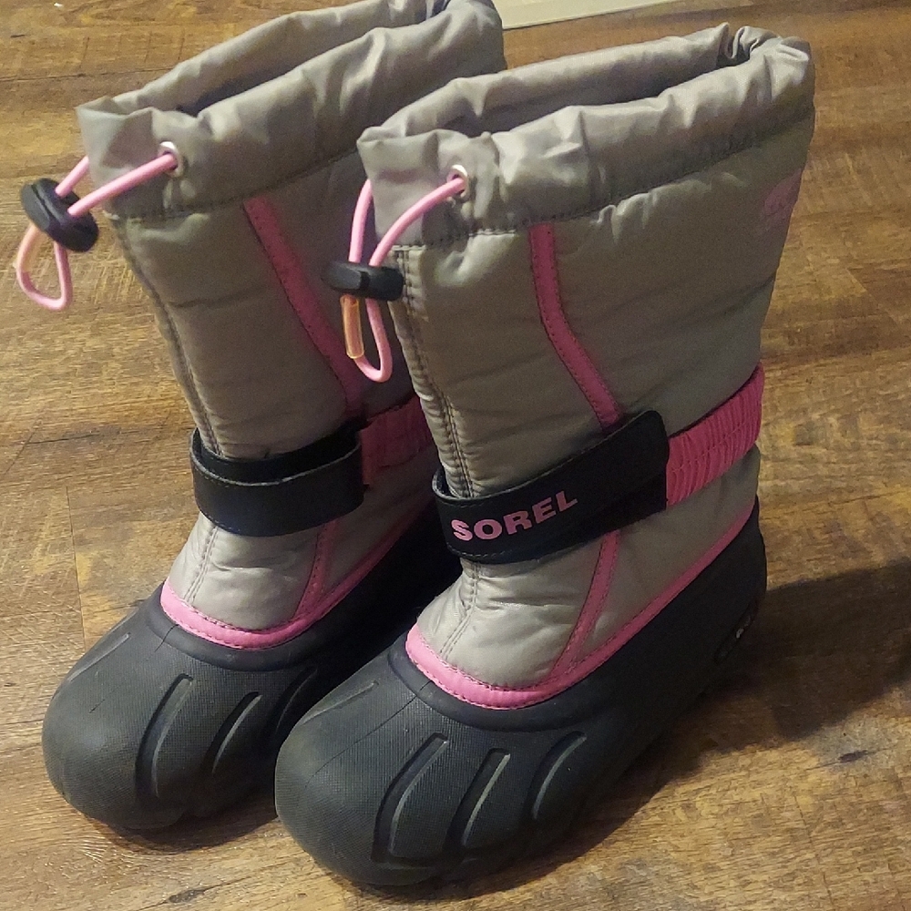 Sorel Youth Gray and Pink Snow Boots